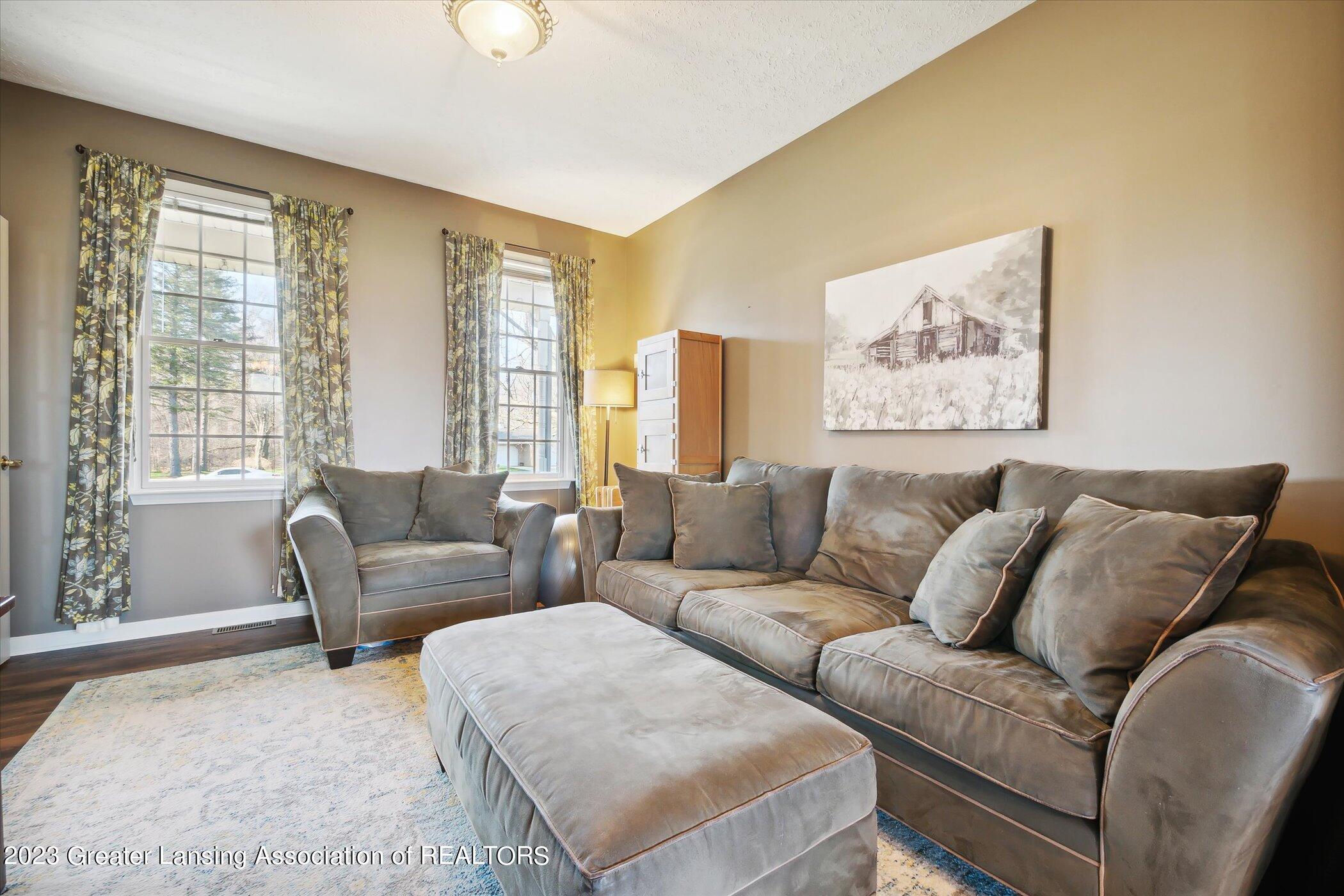 9655 Riverside Drive Grand Ledge, MI 48837 - Photo 9 of 47 09-9655-Riverside-Dr-Grand-Ledge-MI-4883