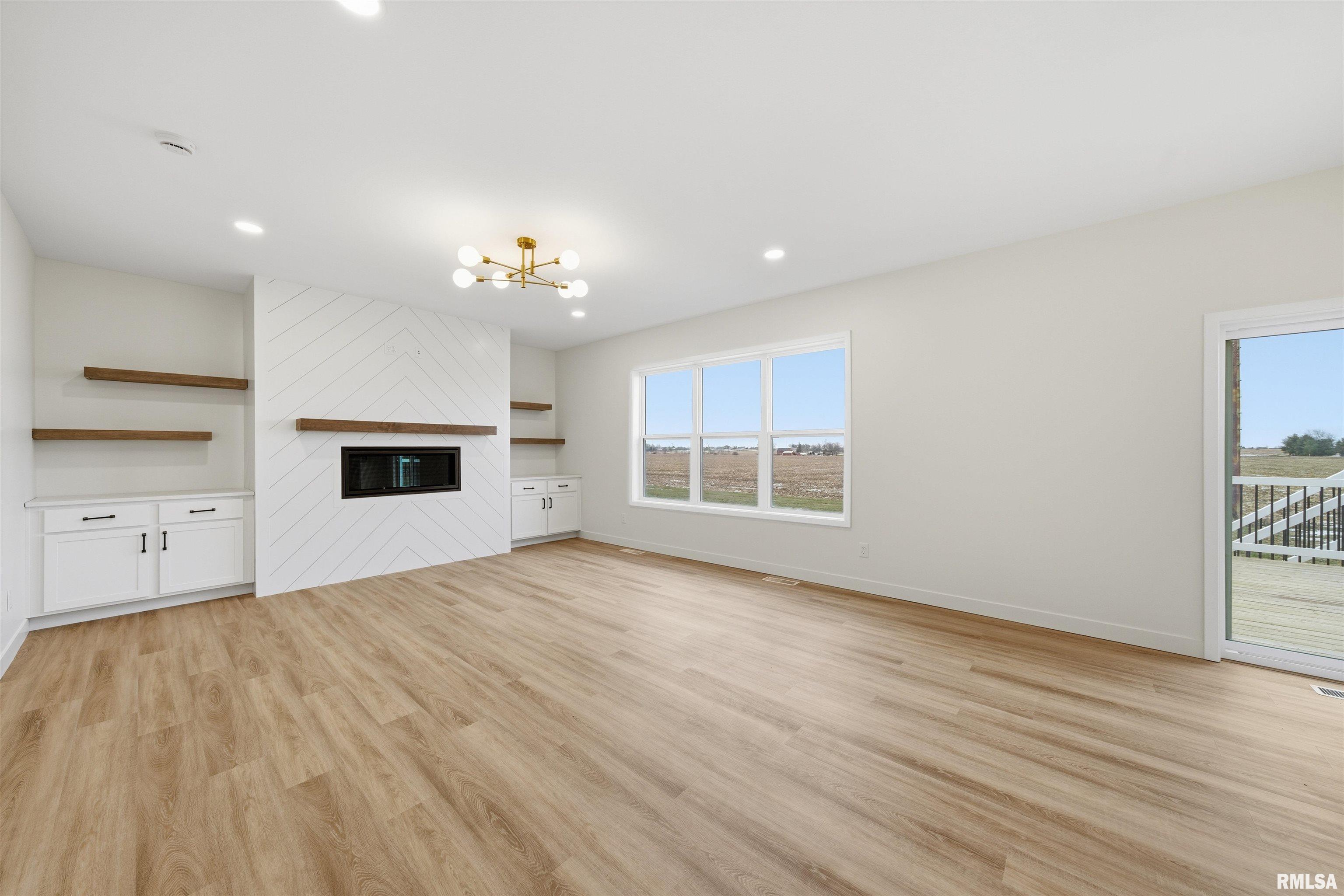 1617 Rustic Oak Drive Washington, IL 61571 - Photo 9 of 54