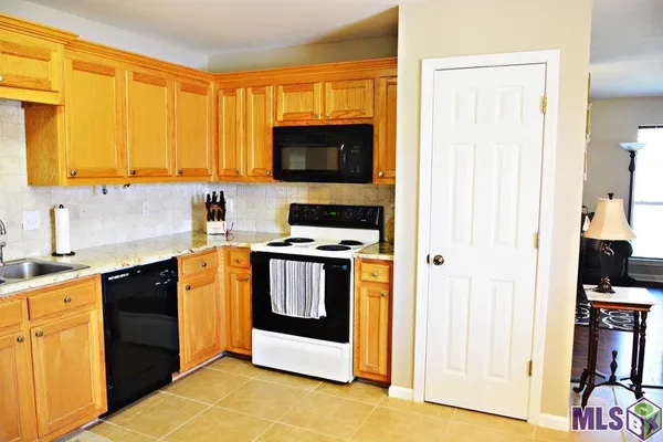 $1,600 | 10124 Nashville Court, Denham Springs, LA 70706