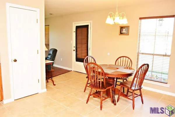 $1,600 | 10124 Nashville Court, Denham Springs, LA 70706