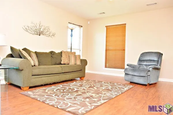 $1,600 | 10124 Nashville Court, Denham Springs, LA 70706