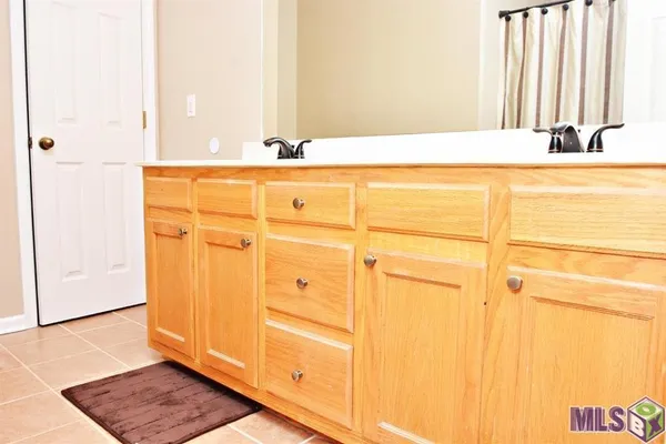 $1,600 | 10124 Nashville Court, Denham Springs, LA 70706