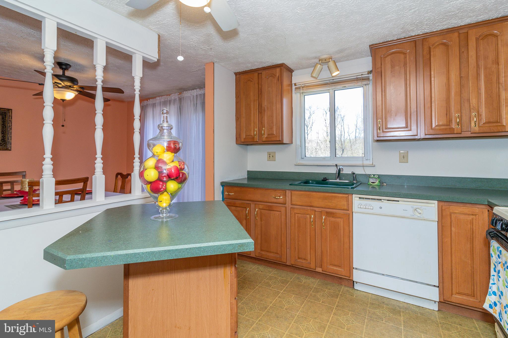 3219 Napper Road Alexandria, VA 22306 - Photo 8 of 26 Gallery Image 8