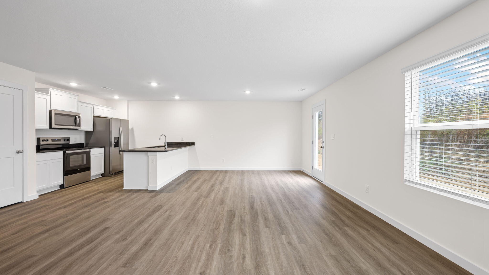 227 Emily Circle Dayton, TN 37321 - Photo 8 of 25 24-web-or-mls-DSC_1320-18