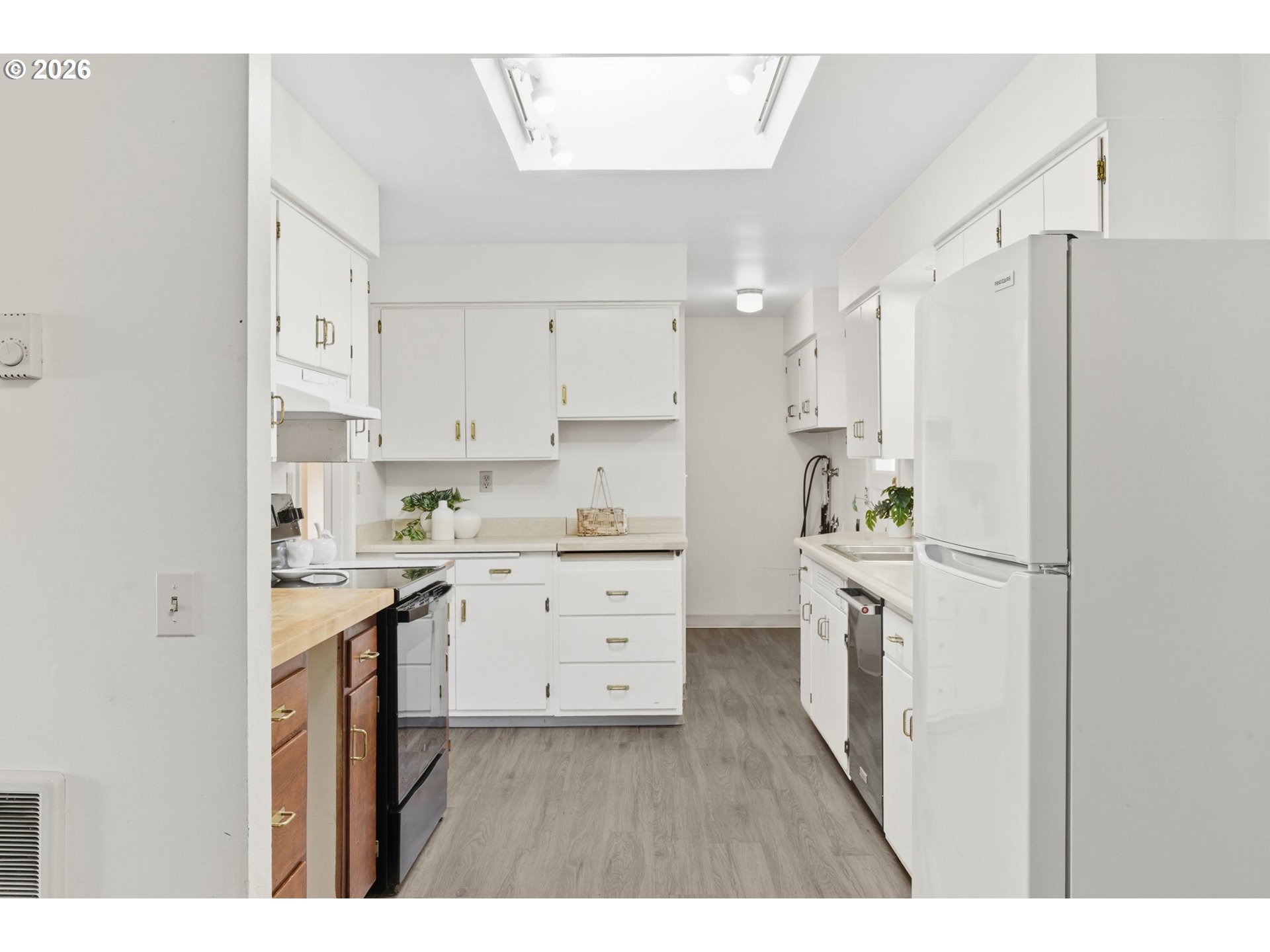 810 East 37th Avenue Eugene, OR 97405 - Photo 17 of 47