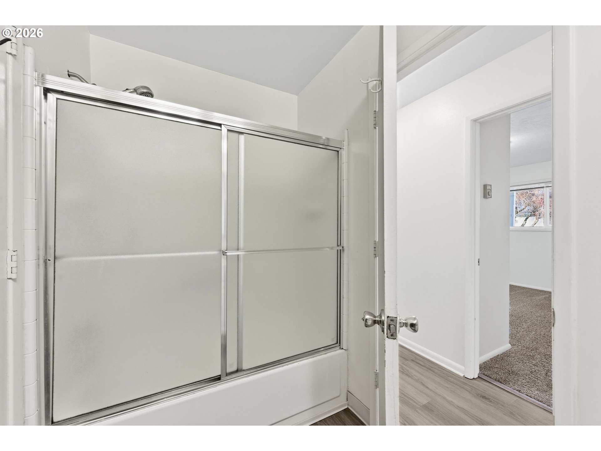 810 East 37th Avenue Eugene, OR 97405 - Photo 37 of 47 Bathroom