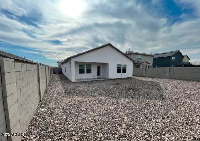 $1,995 | 19142 West Elm Street, Litchfield Park, AZ 85340