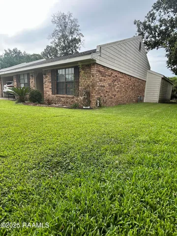 $1,000 | 1015 Hashim Drive, Opelousas, LA 70570