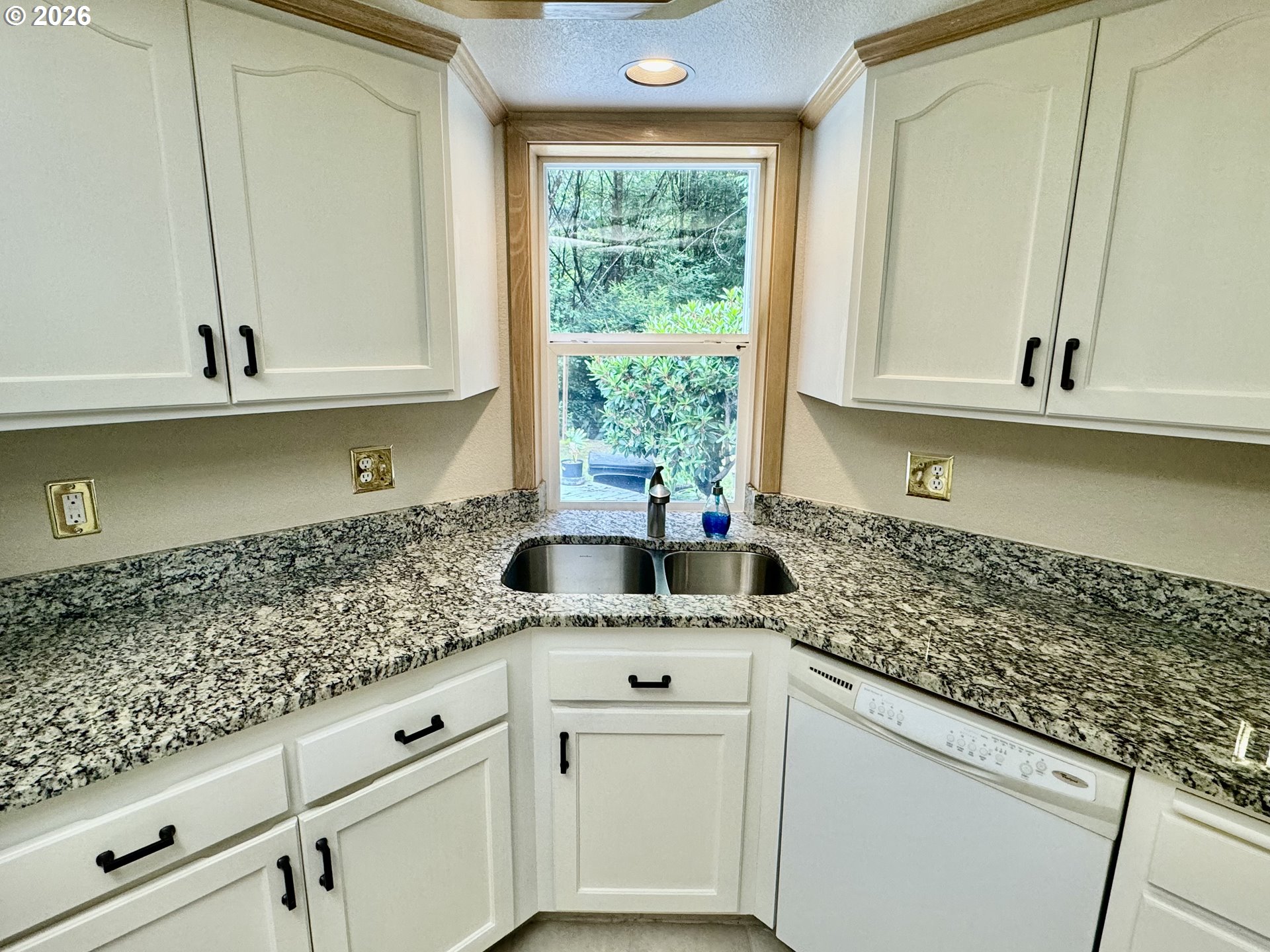 4830 Darlings Loop Florence, OR 97439 - Photo 14 of 48