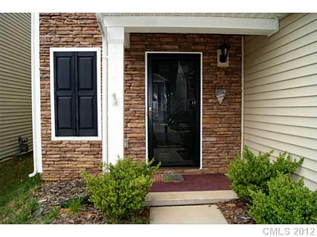 1023 Mearn Road Charlotte, NC 28216 - Photo 2 of 16