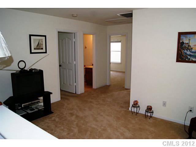 1023 Mearn Road Charlotte, NC 28216 - Photo 11 of 16
