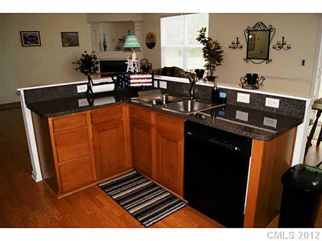 1023 Mearn Road Charlotte, NC 28216 - Photo 9 of 16
