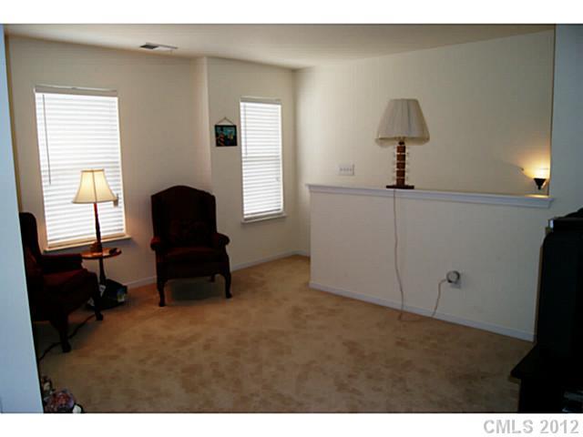 1023 Mearn Road Charlotte, NC 28216 - Photo 10 of 16