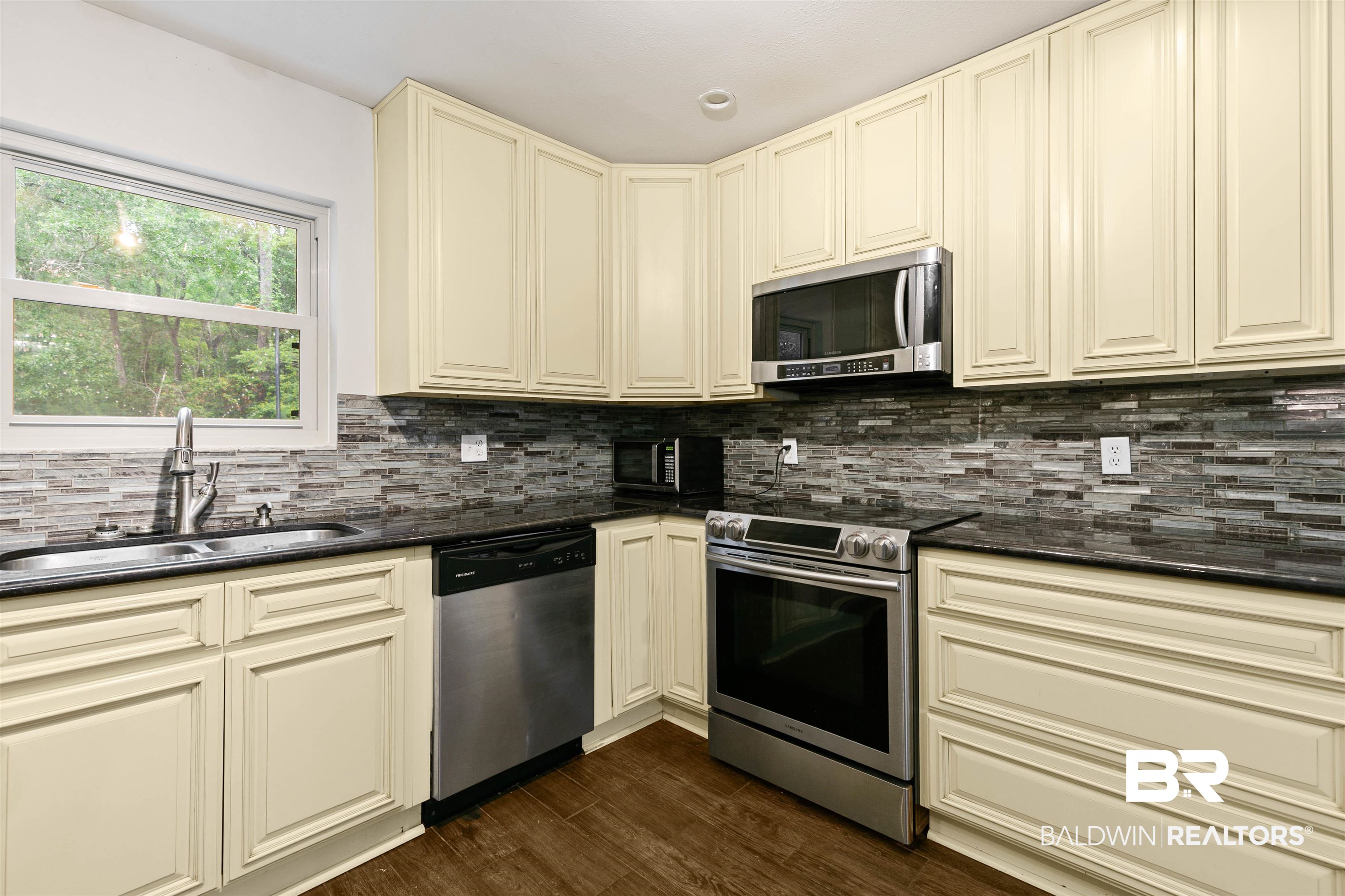 2728 Lost River Road Mobile, AL 36605 - Photo 19 of 49