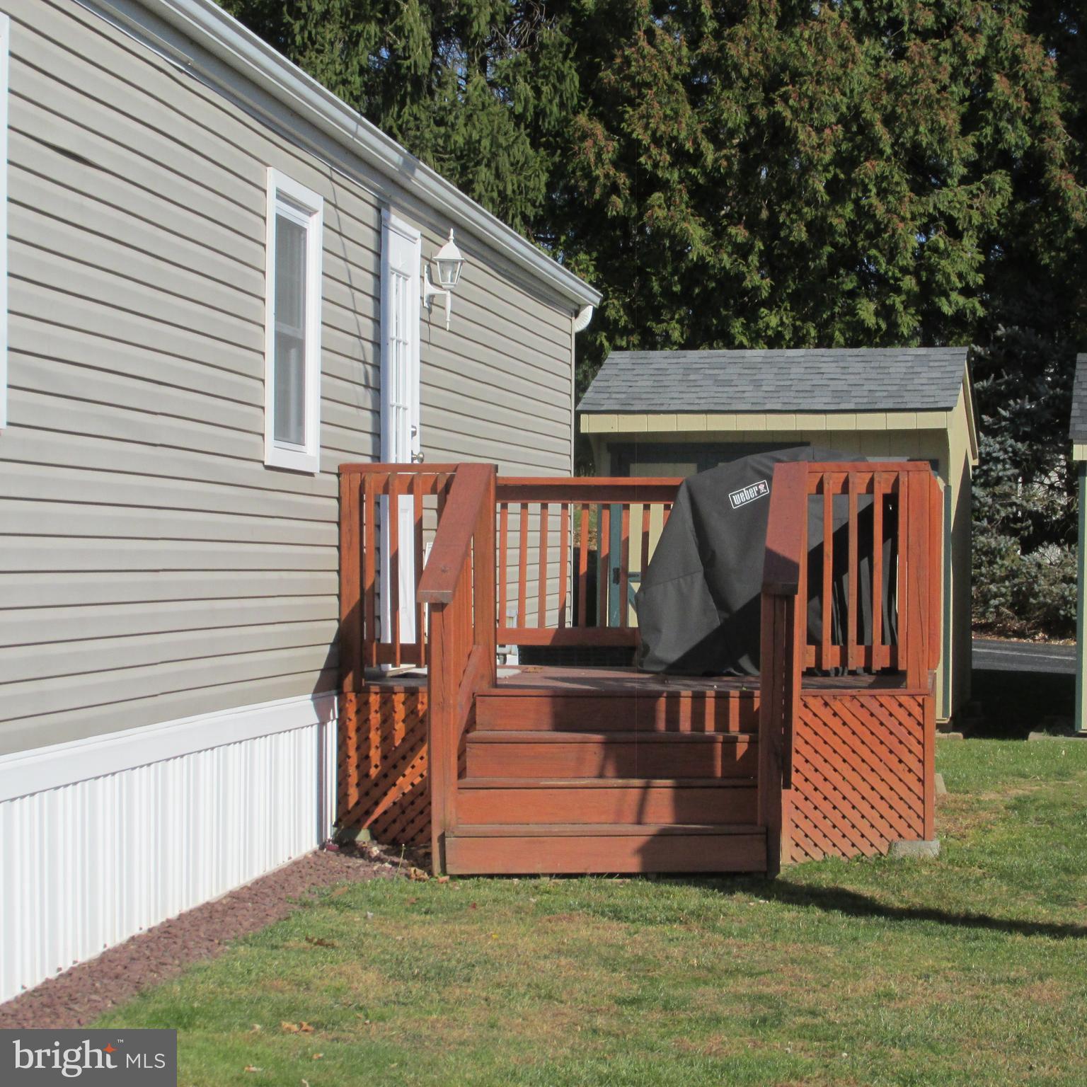 13 Abbey Road Coatesville, PA 19320 - Photo 3 of 14 Side Deck