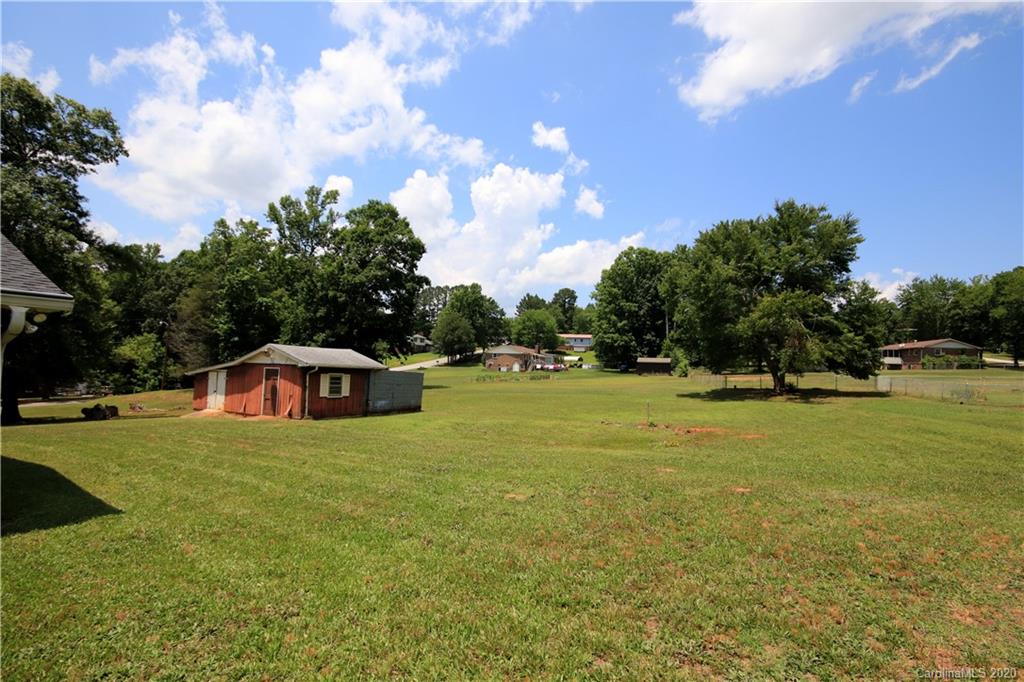 206 Partridge Road, Unit 9 & 11 Union, SC 29379 - Photo 18 of 21 a house with trees in the background