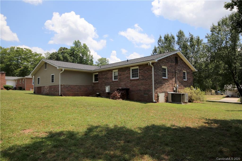 206 Partridge Road, Unit 9 & 11 Union, SC 29379 - Photo 4 of 21 a view of a house with a yard