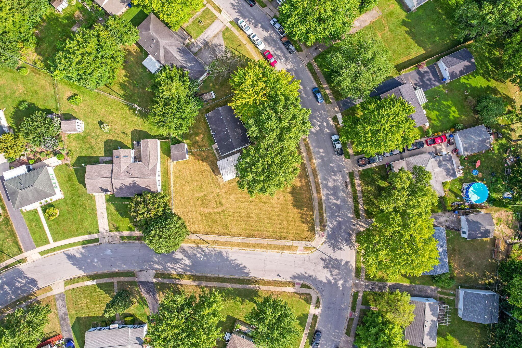 162 Phelps Road Columbus, OH 43207 - Photo 37 of 50 42-web-or-mls-DJI_0392