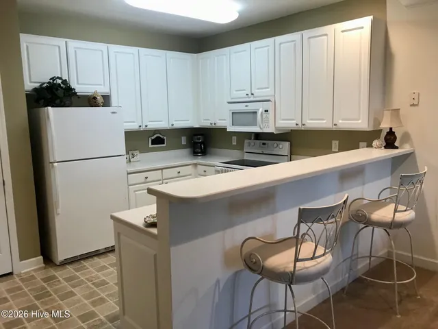 $1,525 | 395 South Crow Creek Drive, Unit 1109, Calabash, NC 28467