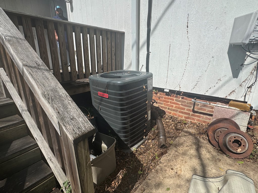 16 29th Street Columbus, GA 31904 - Photo 9 of 12 a view of washer and dryer