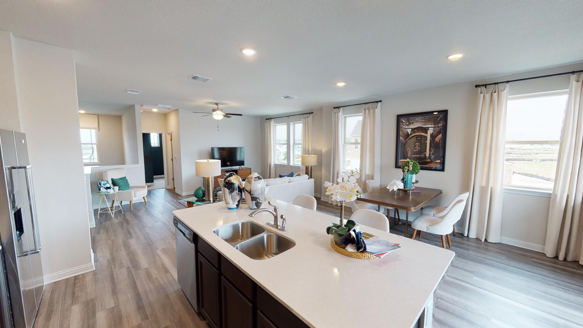 8103 Springsteen Drive Austin, TX 78744 - Photo 9 of 13
