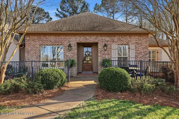 $474,500 | 226 Meadowlands Drive, Brandon, MS 39047