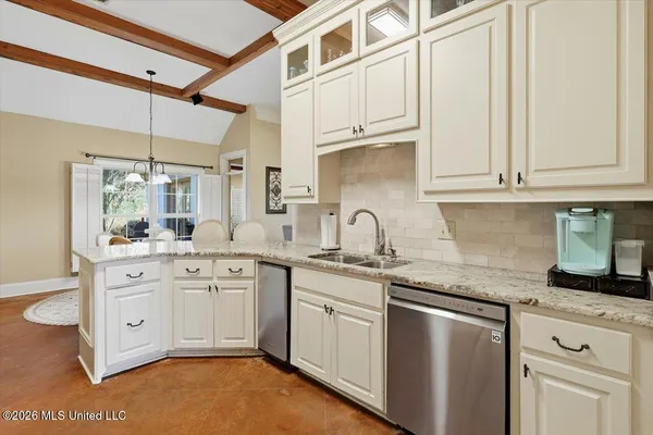 $474,500 | 226 Meadowlands Drive, Brandon, MS 39047