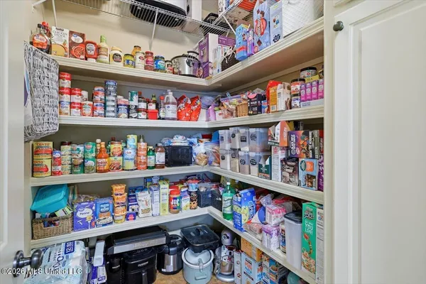 $474,500 | 226 Meadowlands Drive, Brandon, MS 39047