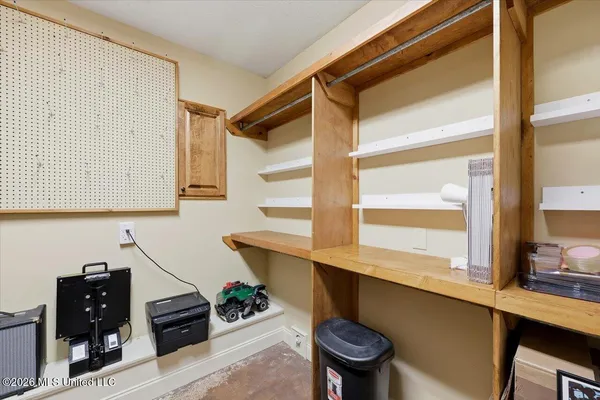 $475,000 | 226 Meadowlands Drive, Brandon, MS 39047