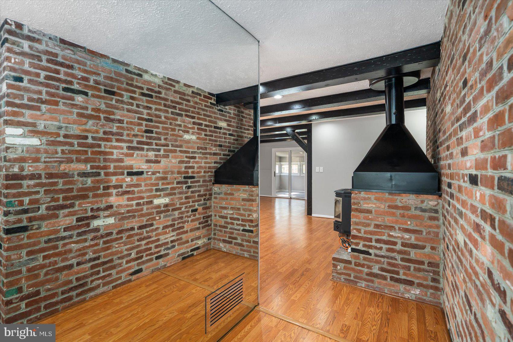 7209 Chamberlain Road Baltimore, MD 21244 - Photo 8 of 44