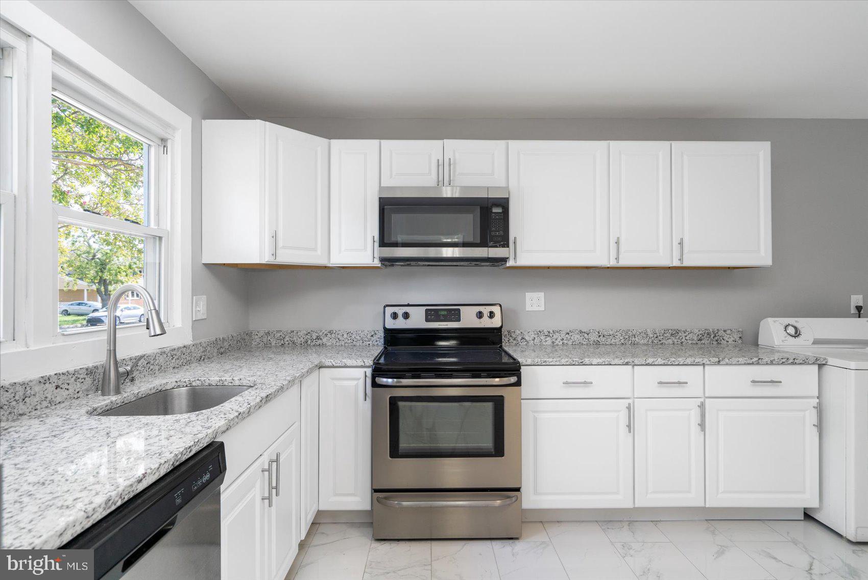 7209 Chamberlain Road Baltimore, MD 21244 - Photo 9 of 44