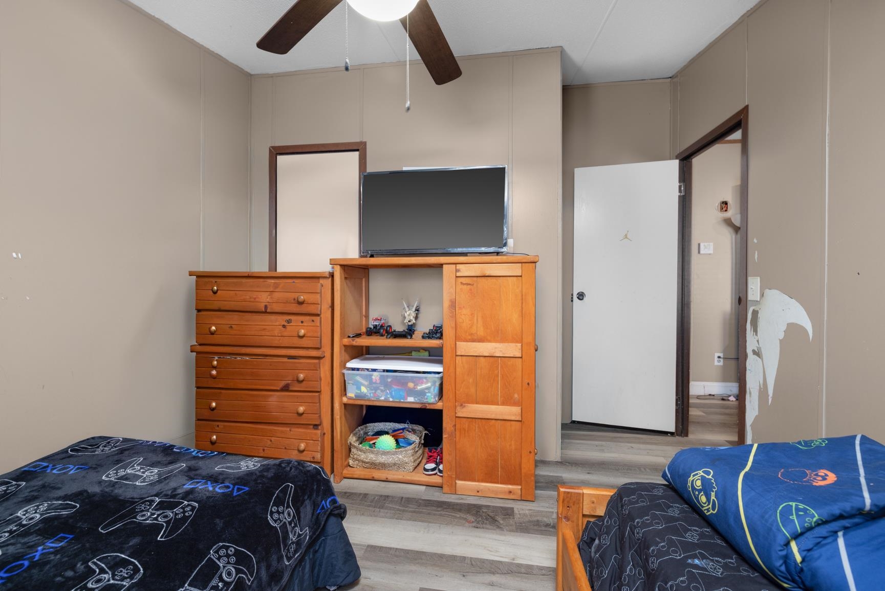7225 Bridgewater Church Road Cordova, TN 38018 - Photo 18 of 20 Bedroom featuring wood finished floors