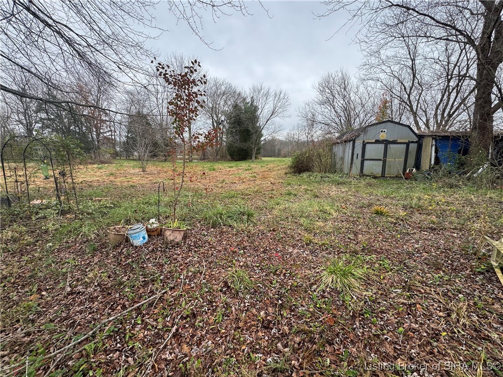 623 Mayfield Road Henryville, IN 47126 - Photo 3 of 5