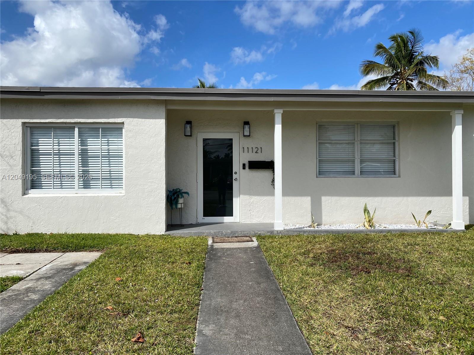 11121 Southwest 46th Street Miami, FL 33165 - Photo 2 of 13