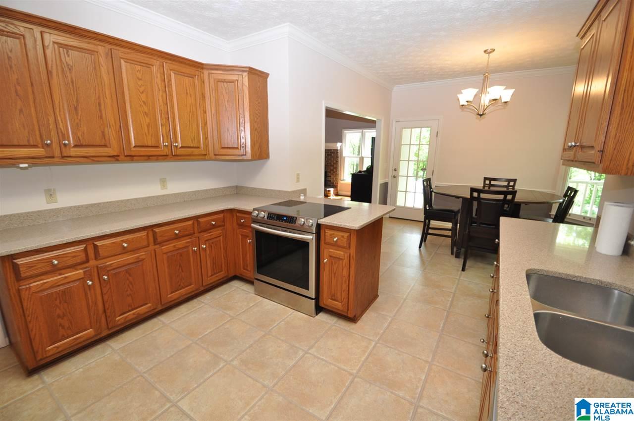 209 Chestnut Circle Alabaster, AL 35007 - Photo 5 of 13