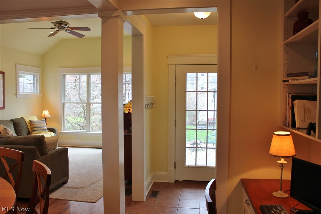2947 Coleridge Road Cleveland, OH 44118 - Photo 8 of 30