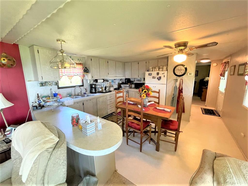 114 Dove Road Fancy Gap, VA 24328 - Photo 16 of 30 Gallery Image 16