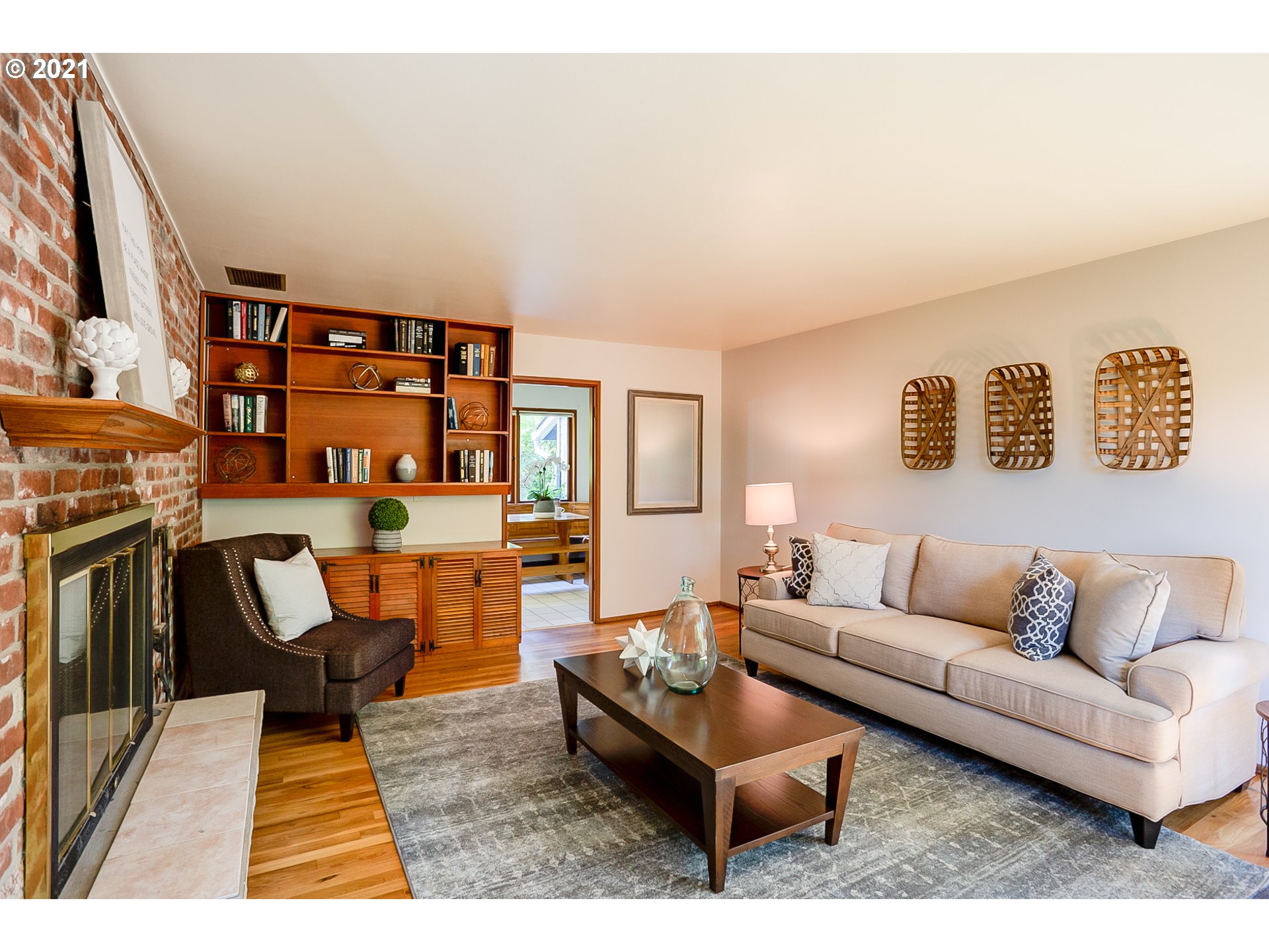 6775 Southwest Dover Street Portland, OR 97225 - Photo 3 of 32 Gallery Image 3