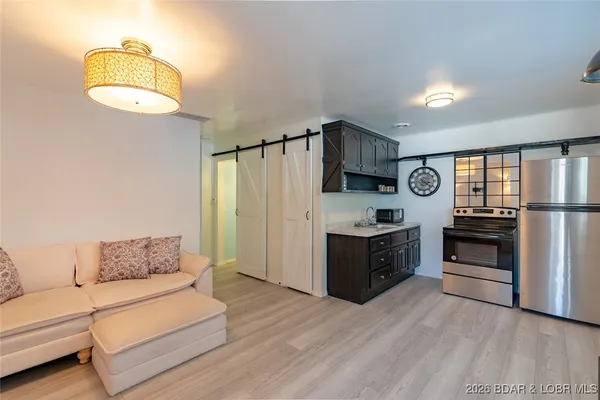 $199,000 | 53 H And A Lane, Roach, MO 65787