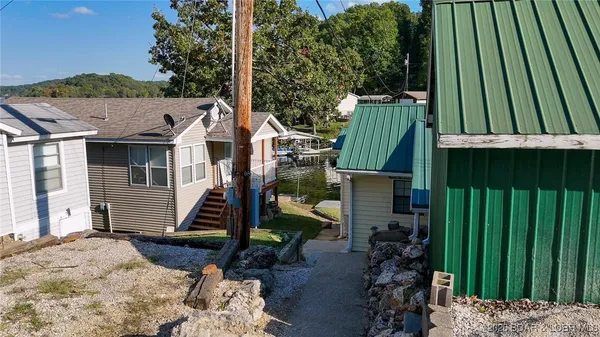 $199,000 | 53 H And A Lane, Roach, MO 65787