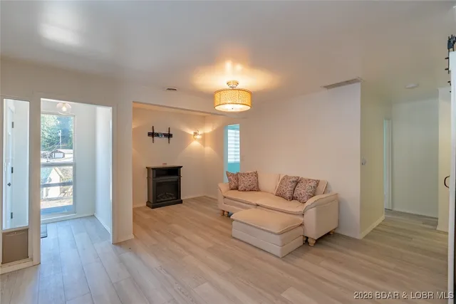 $199,000 | 53 H And A Lane, Roach, MO 65787