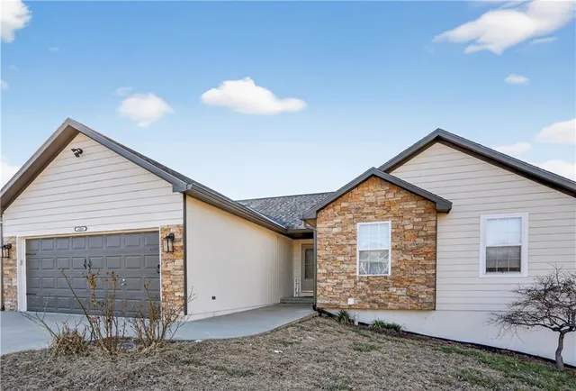 $375,000 | 4404 Muncie Court, Leavenworth, KS 66048