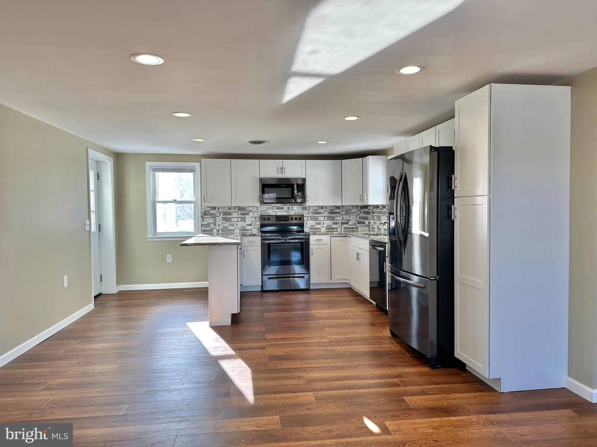 10350 North Claiborne Road Claiborne, MD 21624 - Photo 2 of 18 Kitchen