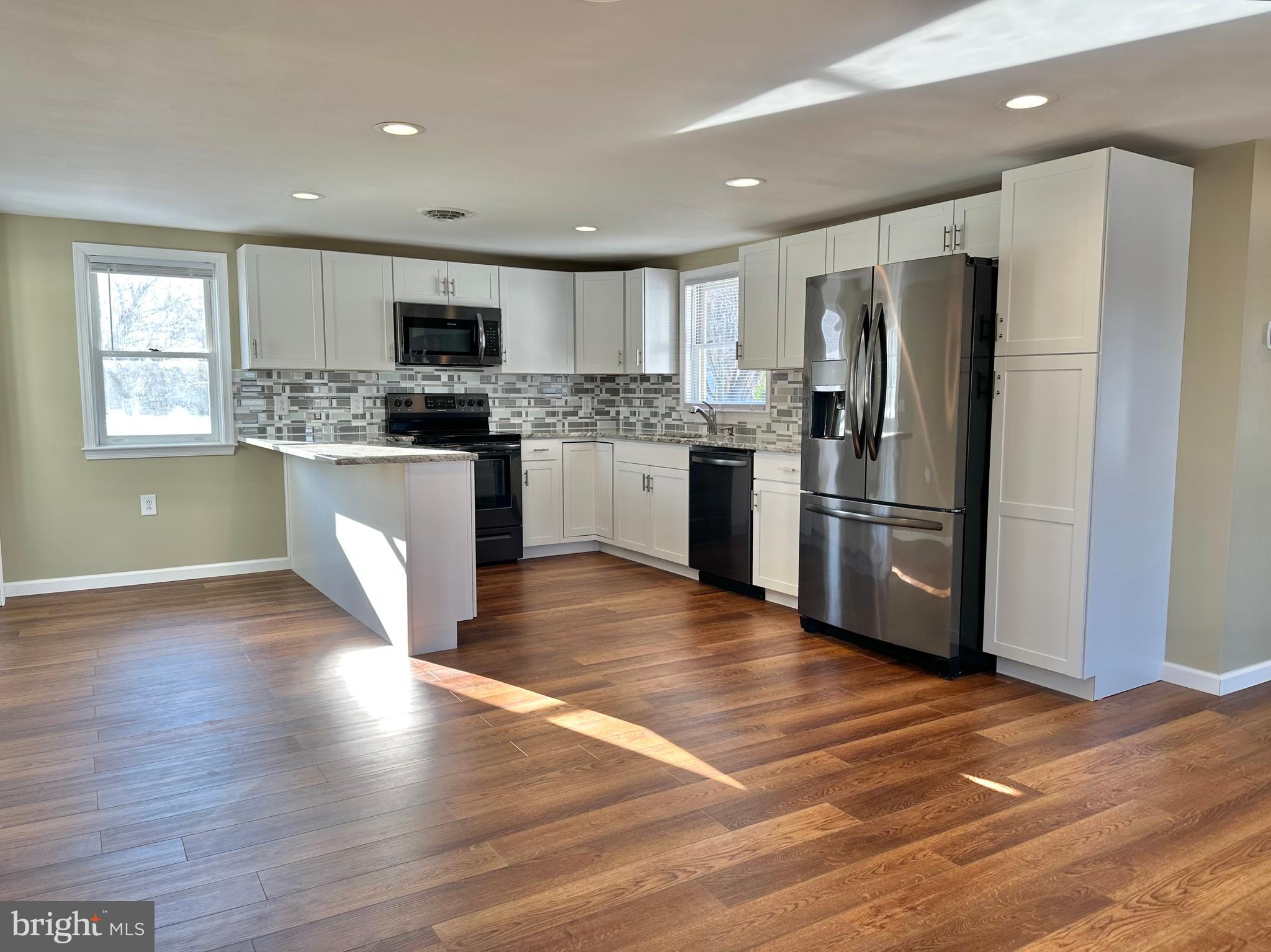 10350 North Claiborne Road Claiborne, MD 21624 - Photo 3 of 18 Kitchen