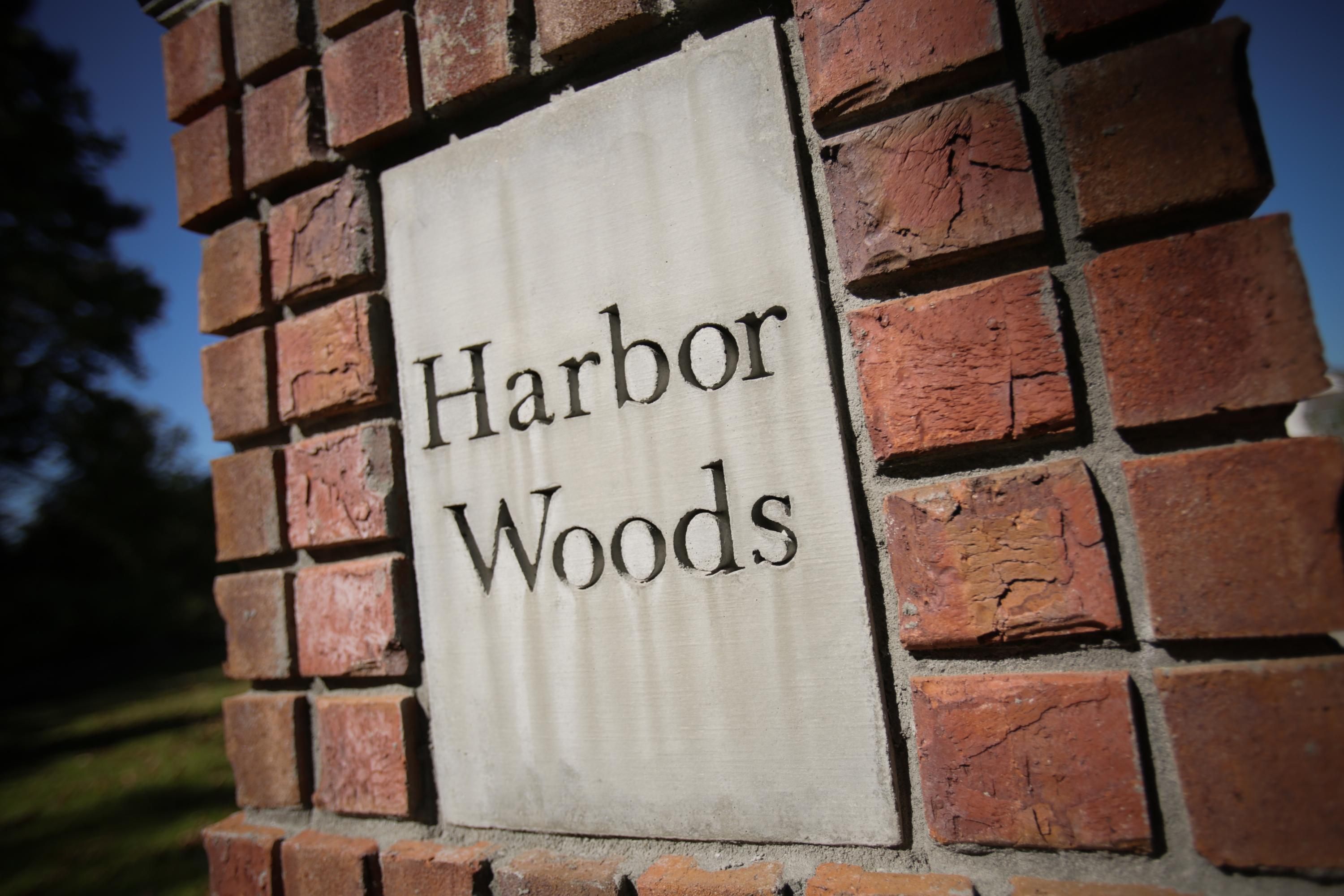 1050 Harbortowne Road Charleston, SC 29412 - Photo 2 of 24 HW-118