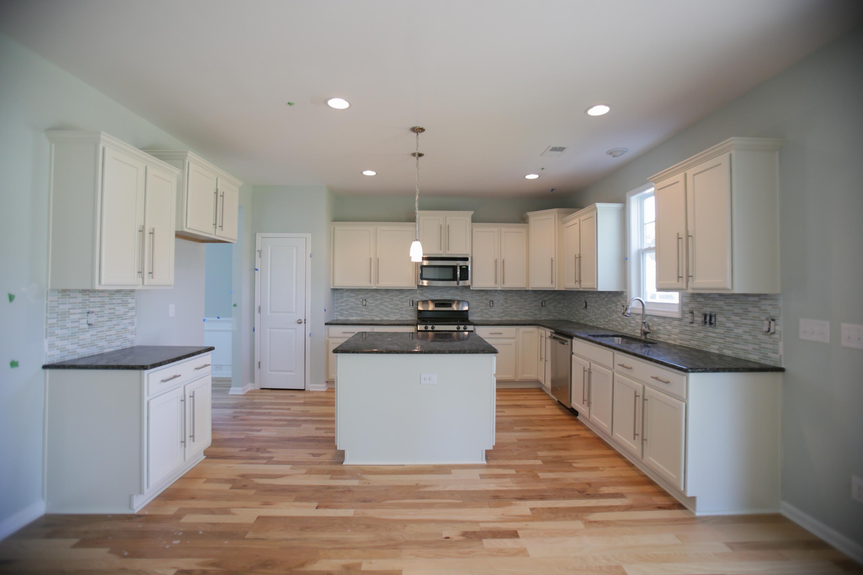 1050 Harbortowne Road Charleston, SC 29412 - Photo 6 of 24 HW-104