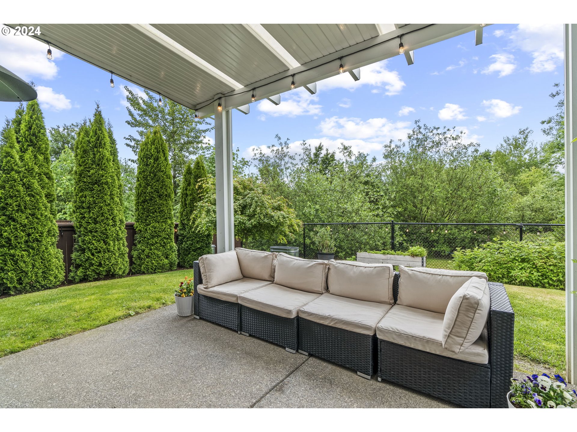 266 North Green Gables Loop Ridgefield, WA 98642 - Photo 32 of 37 a view of a couches in the patio