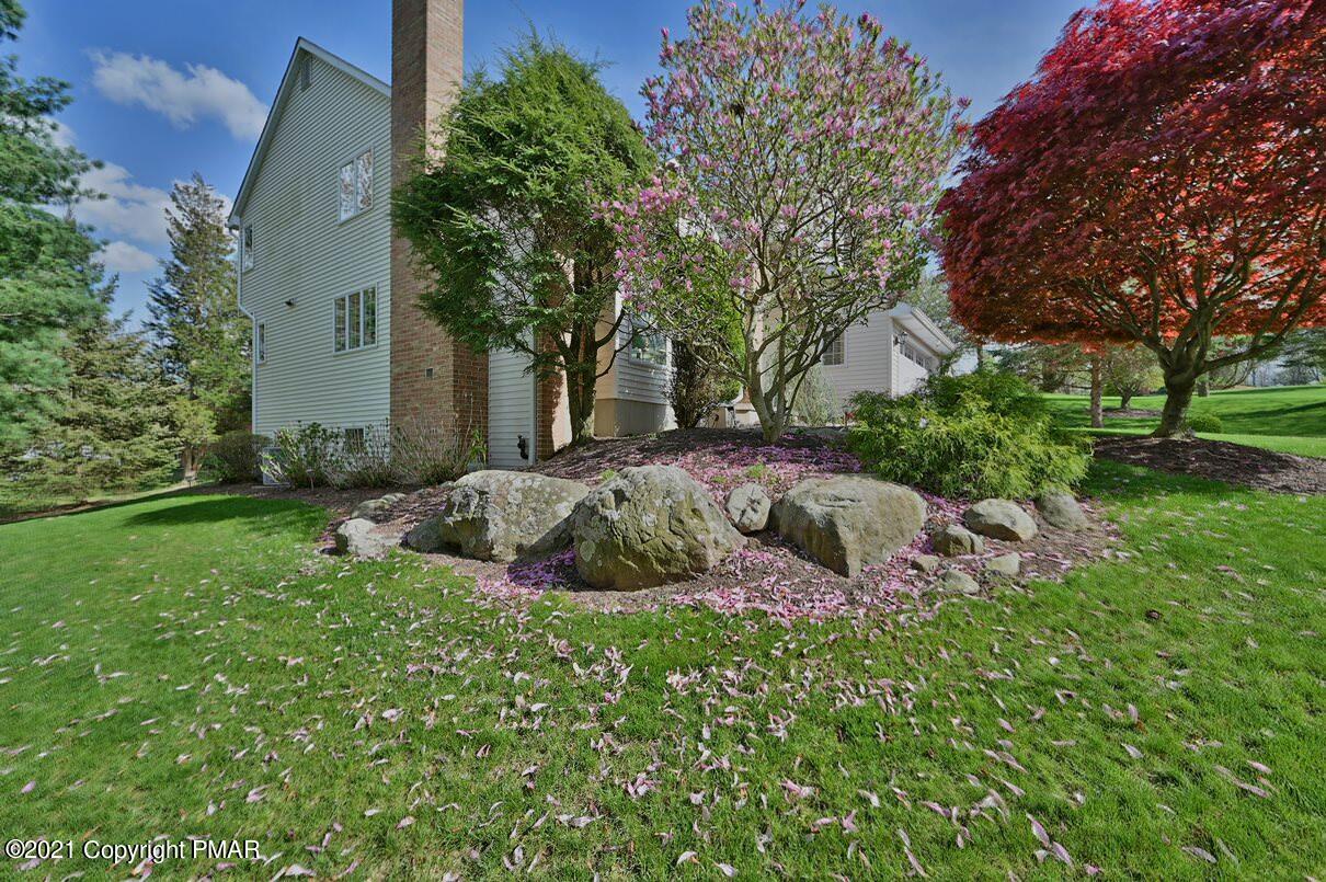 154 Skyview Circle Sciota, PA 18354 - Photo 101 of 114 Beautiful Landscaping