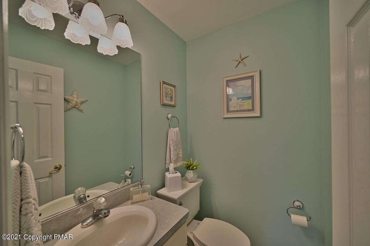 154 Skyview Circle Sciota, PA 18354 - Photo 20 of 114 Half Bath