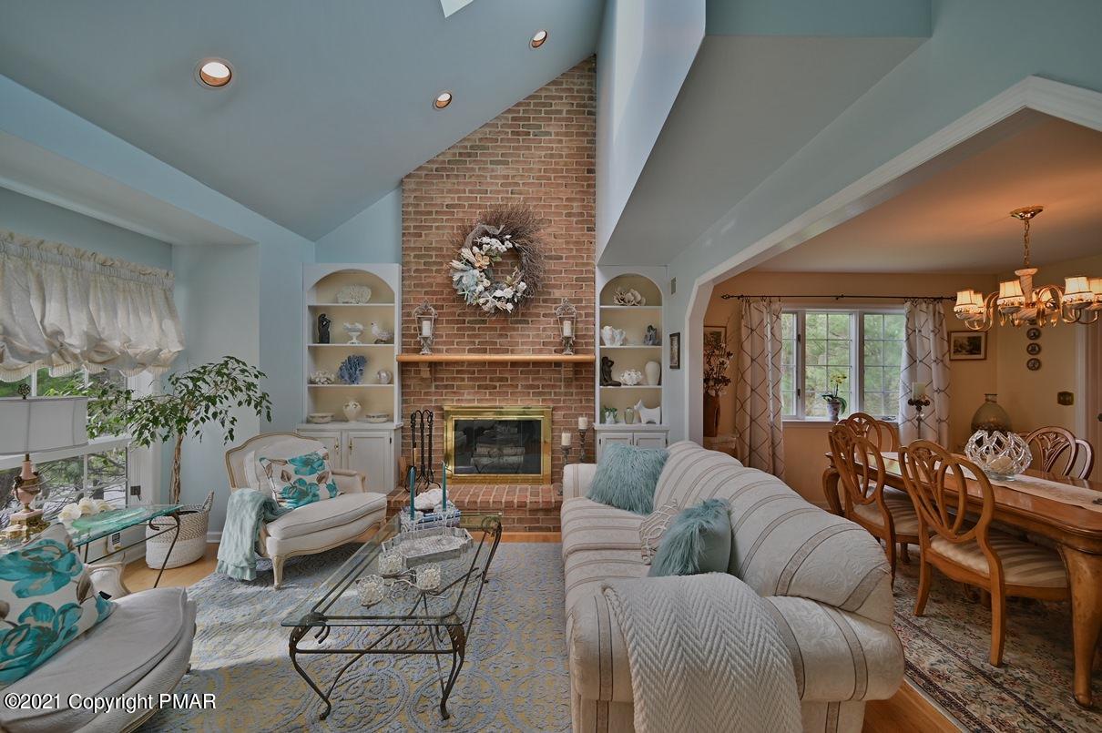 154 Skyview Circle Sciota, PA 18354 - Photo 24 of 114 Open Living Room & Dining RoomPhoto 018